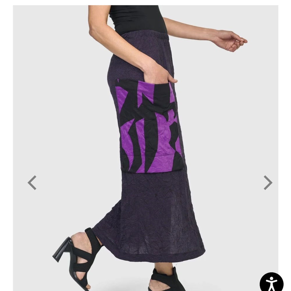 Alembika Asteroid Pencil Skirt with patch pocket, Size 2 (US 8-10) NWT